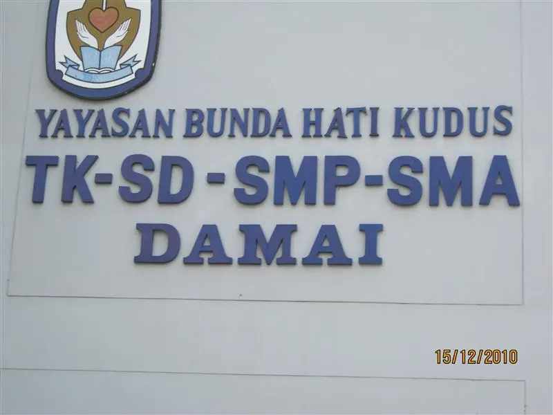SMAS DAMAI