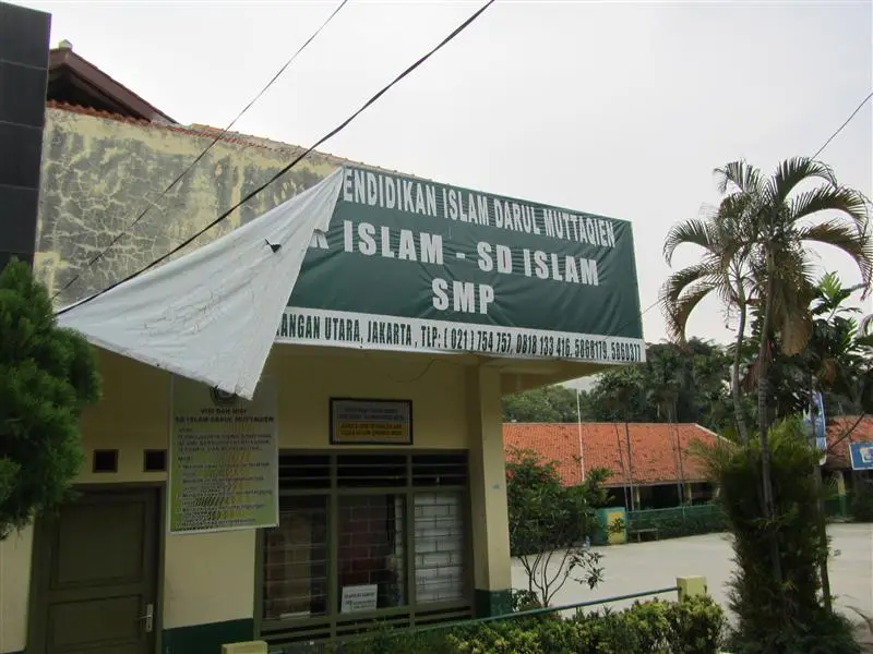 SDI DARUL MUTTAQIEN