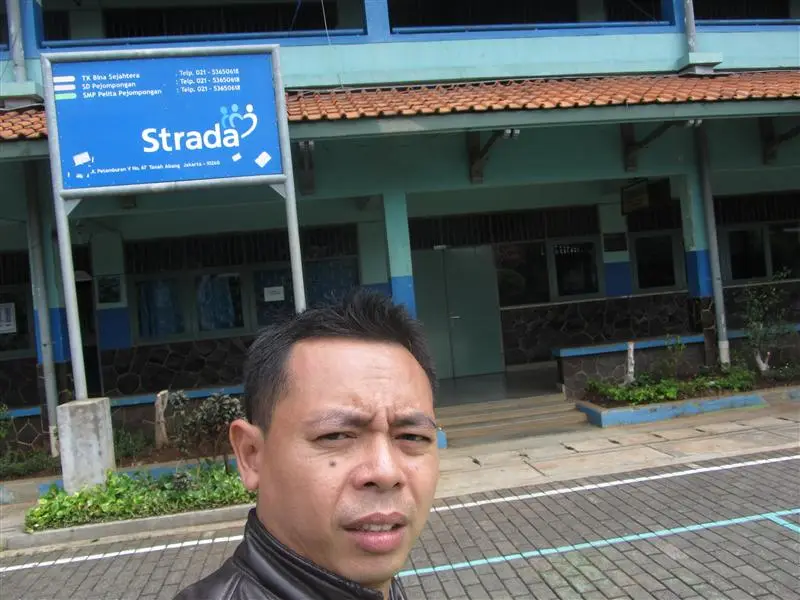 SMP STRADA PELITA PEJOMPONGAN