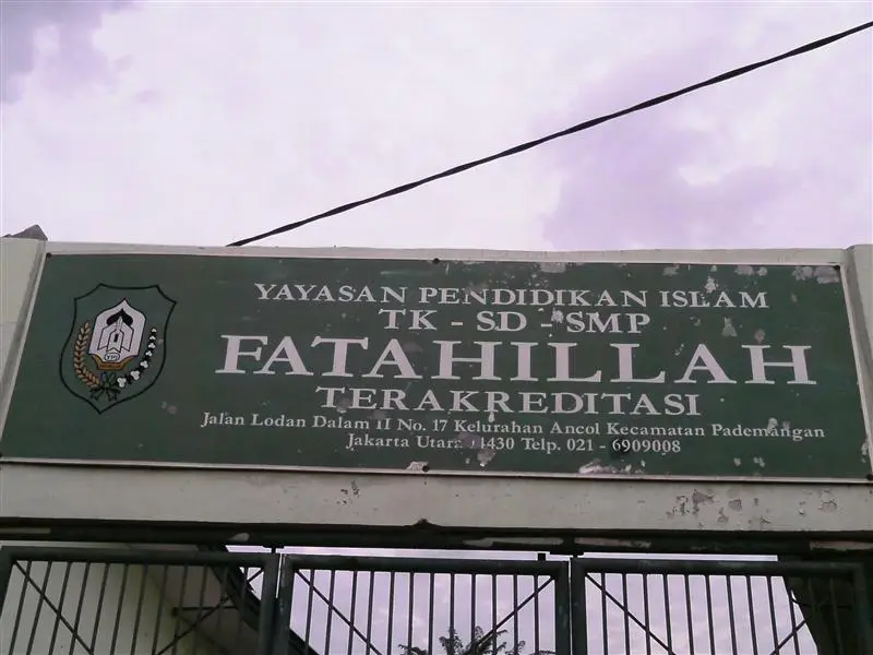 SMP FATAHILLAH