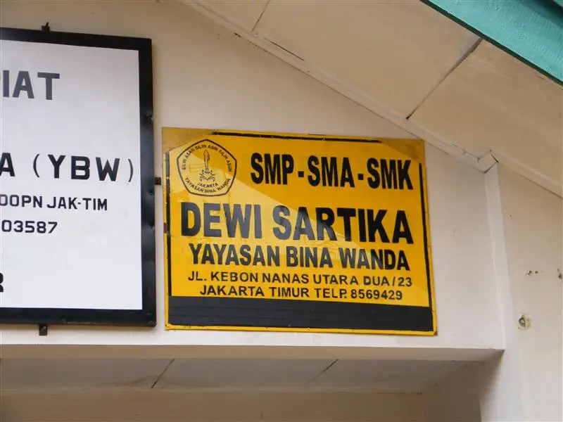 SMP DEWI SARTIKA