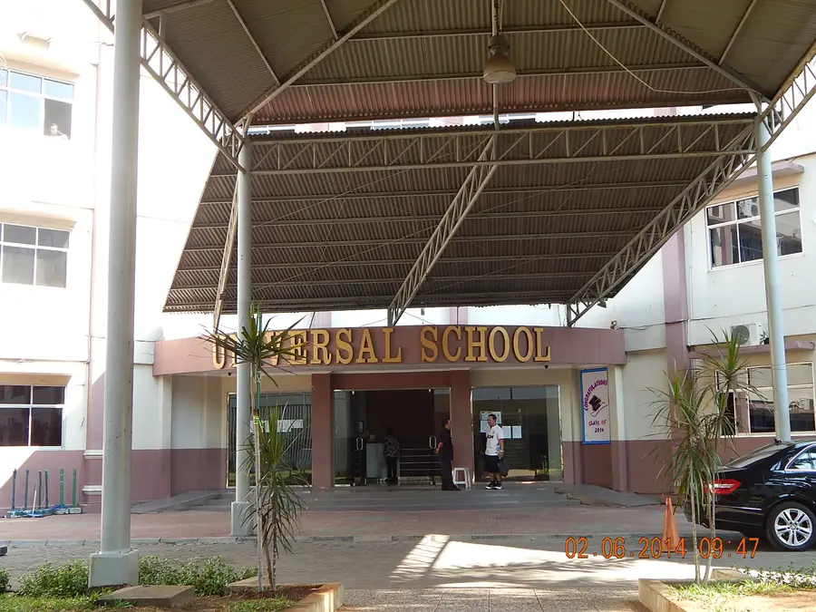 Sekolah Menengah Atas Universal