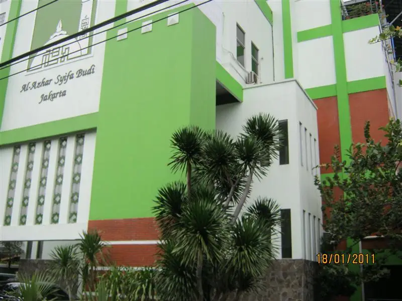 SMAS AL AZHAR SYIFA BUDI