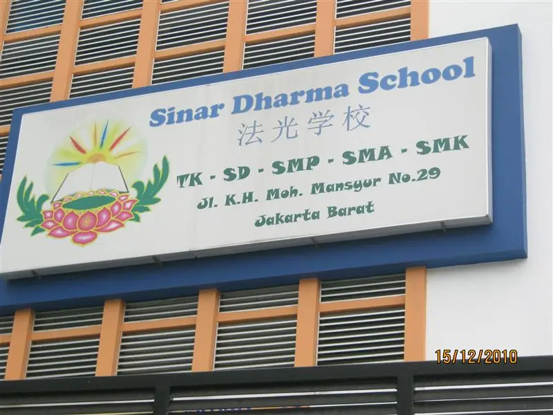 SMAS SINAR DHARMA