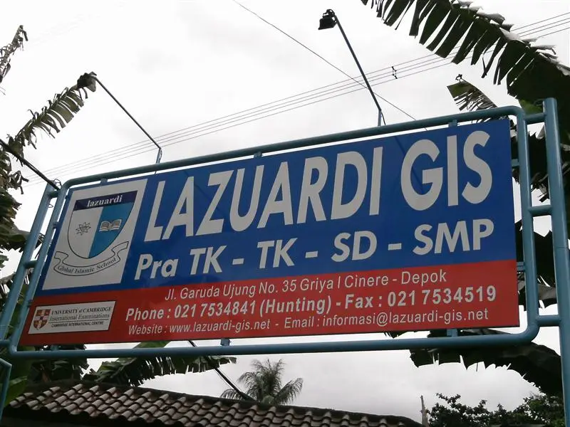 SMP LAZUARDI