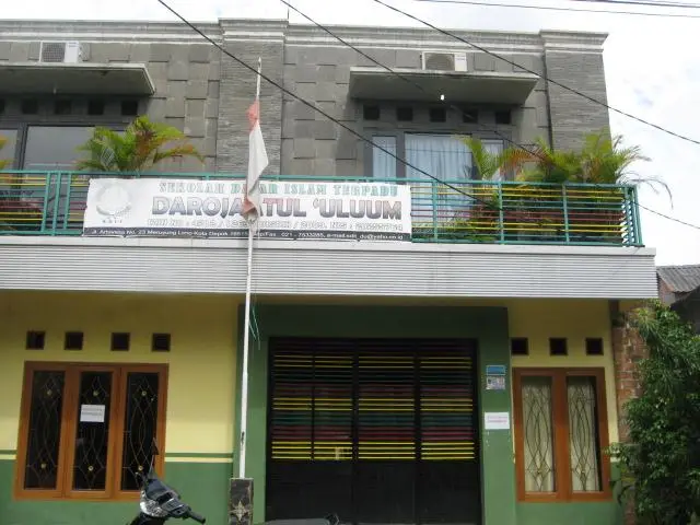 SEKOLAH DASAR ISLAM TERPADU DAROJAATUL ULUUM