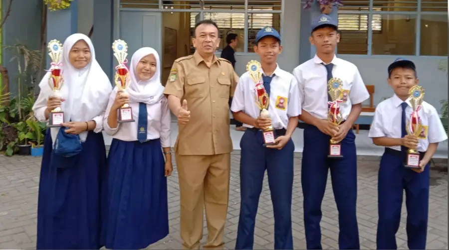 Foto SMP PGRI 1 KARANG TENGAH