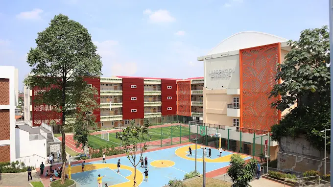Foto Labschool Cirendeu