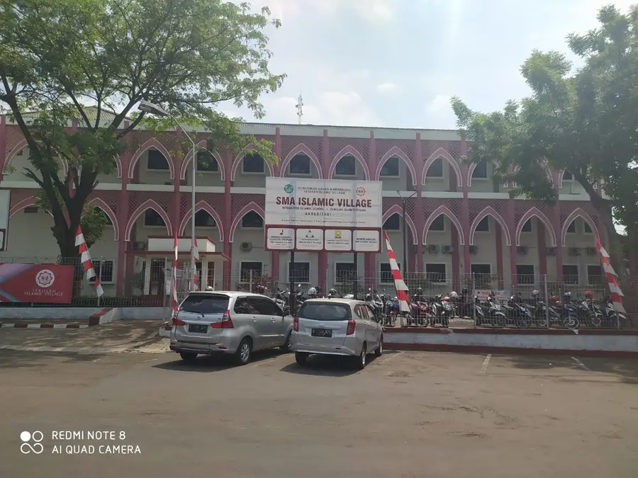 SMA PLUS ISLAMIC VILLAGE