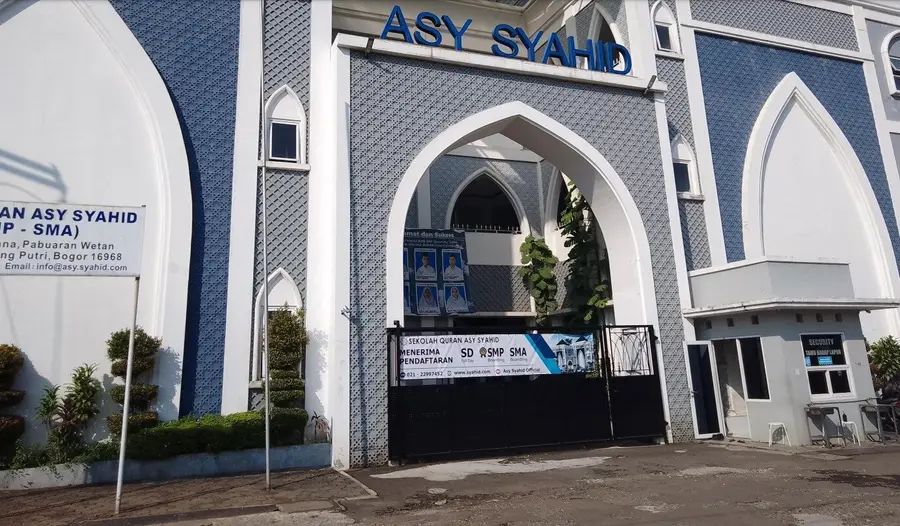 SMA QURAN ASY SYAHID